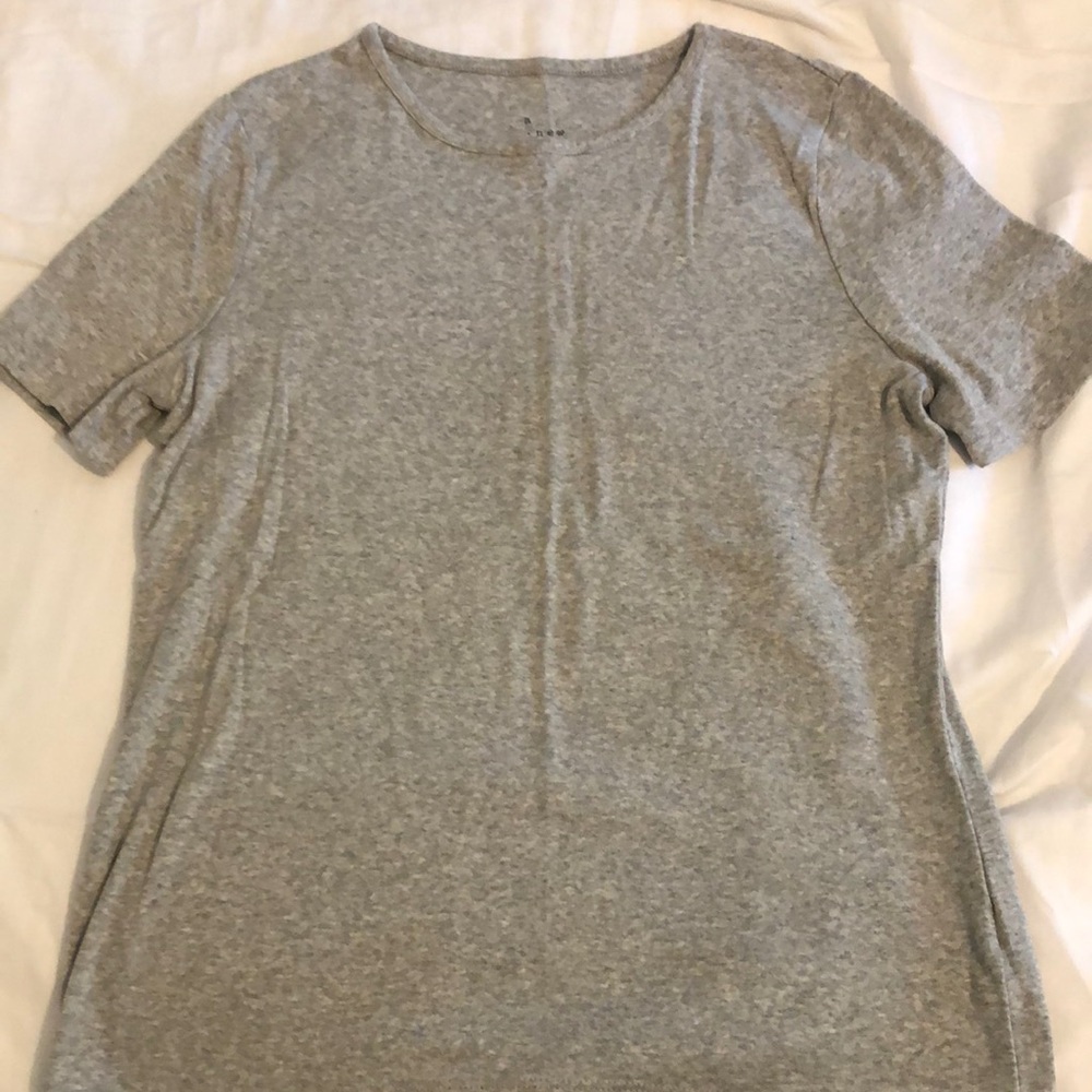 Old Navy Gray T-Shirt, size M